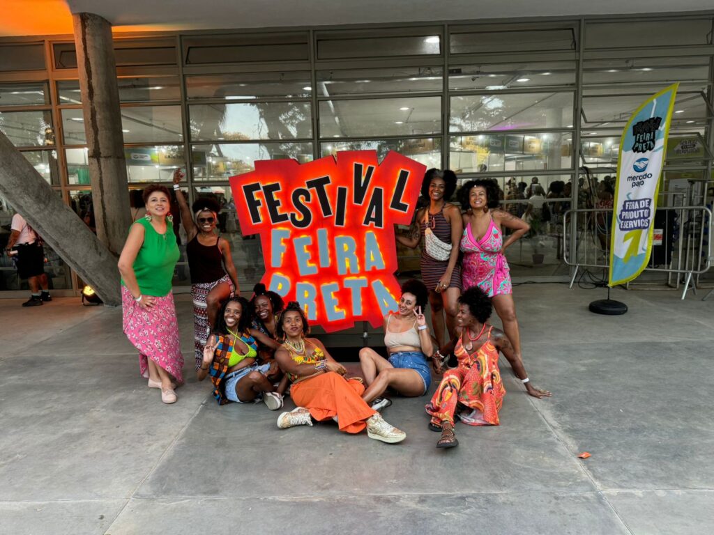 Mulheres negras da Bitonga Travel no Festival Feira Preta 2024